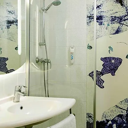 巴黎博泰赛宜必思快捷酒店 酒店