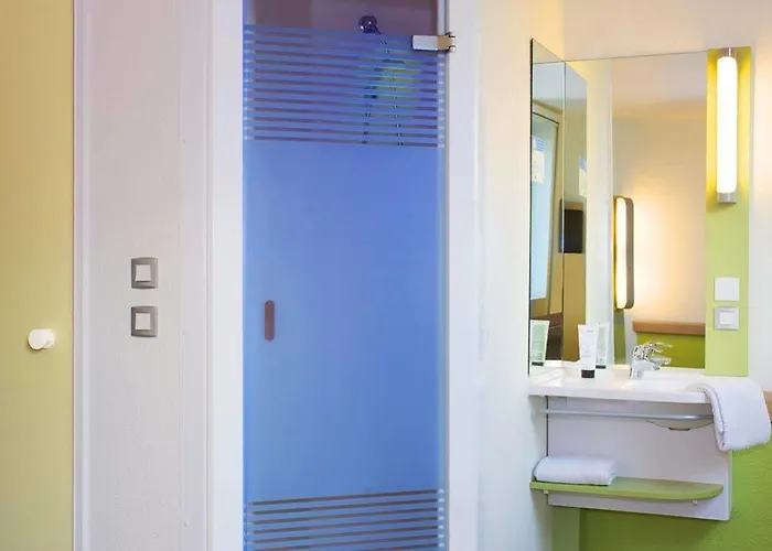 Hotel Ibis Budget Paris Porte De Bercy 2*